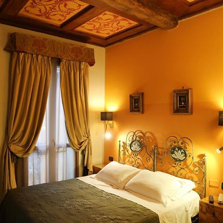 Albergo Delle Drapperie Bologna Luaran gambar