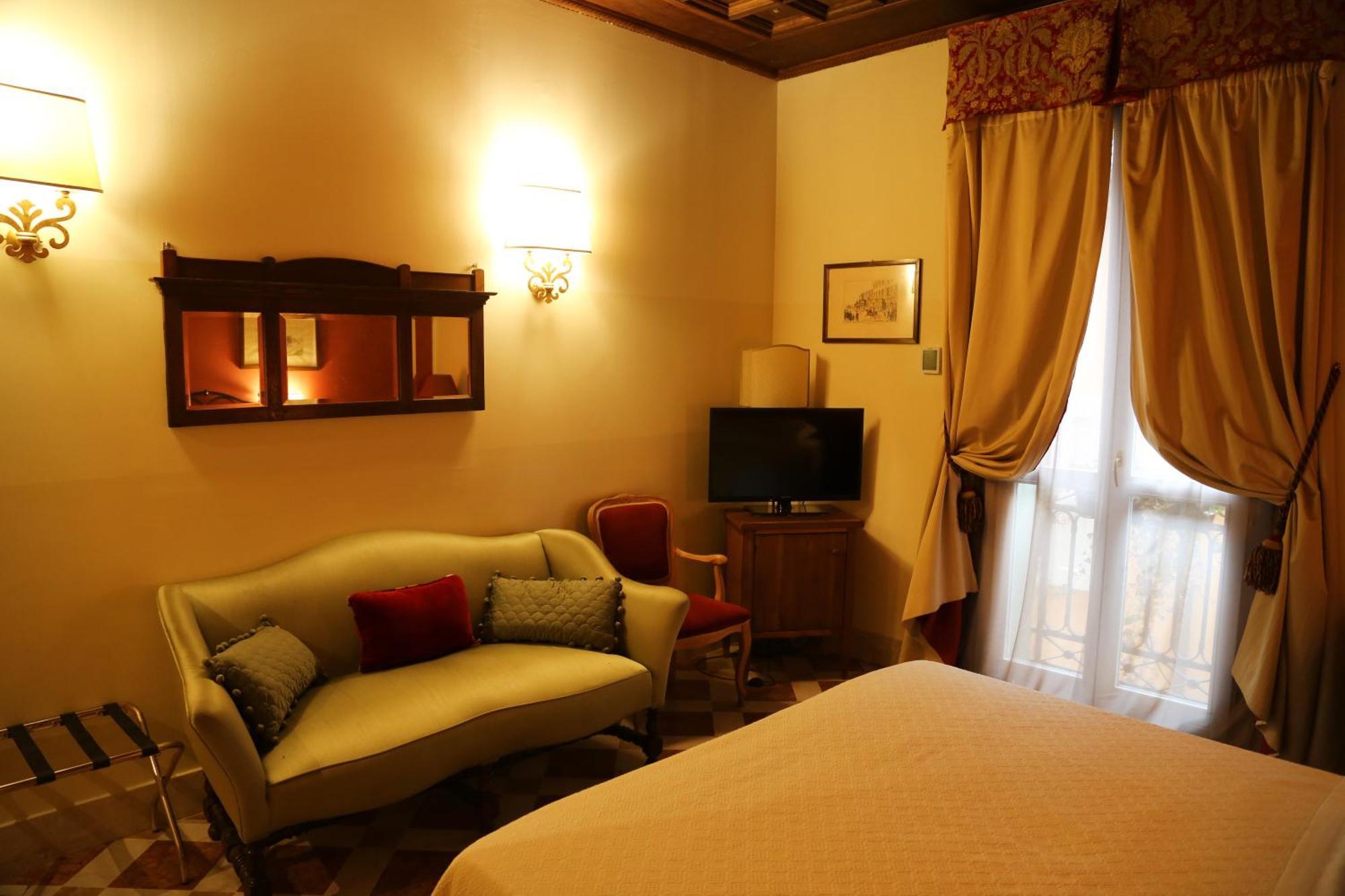 Albergo Delle Drapperie Bologna Luaran gambar